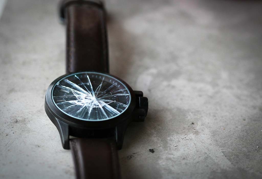 Broken watch. Часы Каунти.