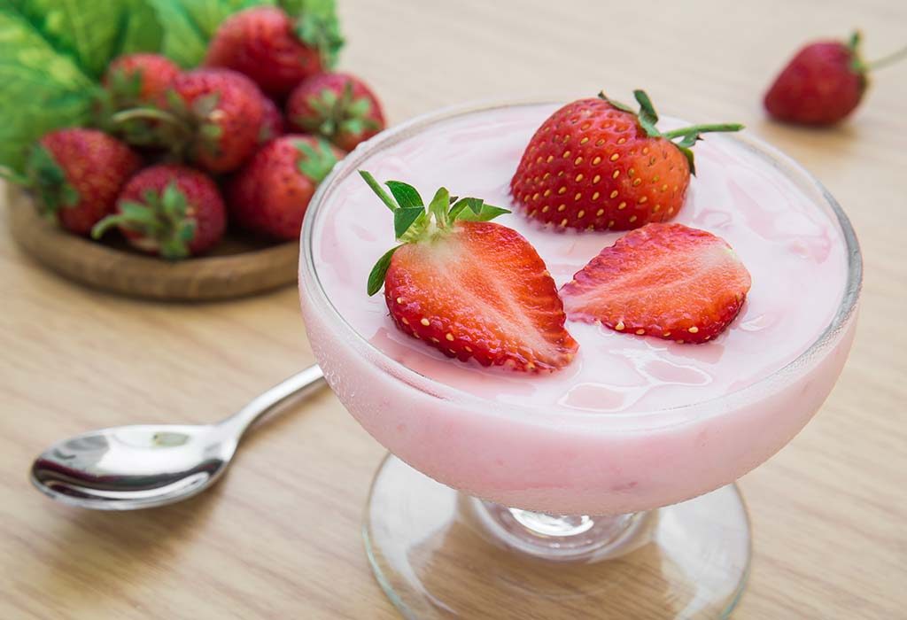 yogurt with strawberries