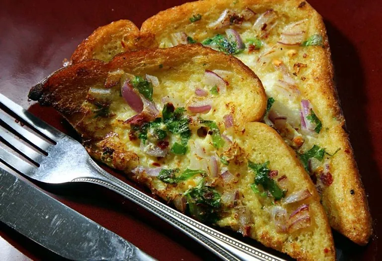 Quick and Easy Breakfast Recipe for Kids - Bread Omelette