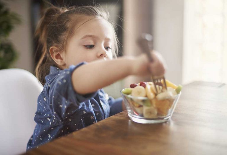 How I Made My Toddler Eat Everything Served on Her Plate