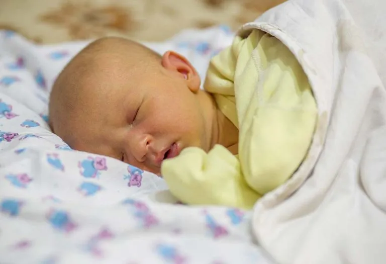 Breastfeeding and Breast Milk Jaundice – Causes & Treatment
