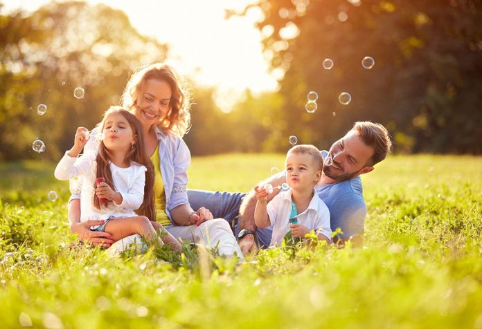 Family Picnic Games That Will Keep Your Special Day Exciting