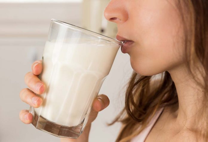 Cold Milk vs Hot Milk - Which Is More Healthier