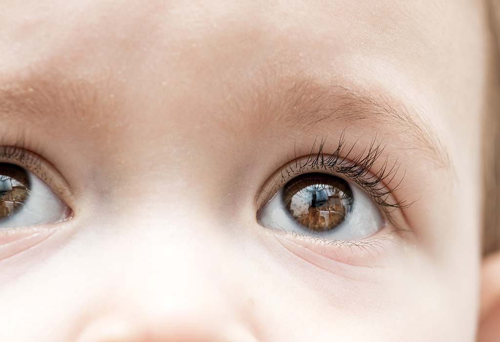 Save Tender Eyes – Get Your Newborn’s Eyes Examined by an Opthalmologist