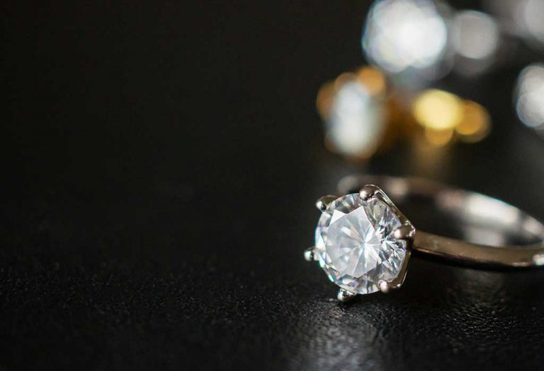 7 Tips to Buy Diamond Jewellery to Avoid Getting Cheated