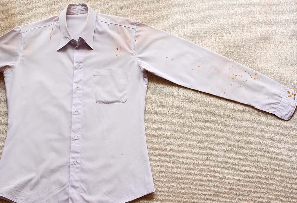 Easy Hacks to Remove Rust Stains From Clothes