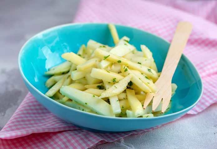 Apple Salad In Vinaigrette Dressing Recipe