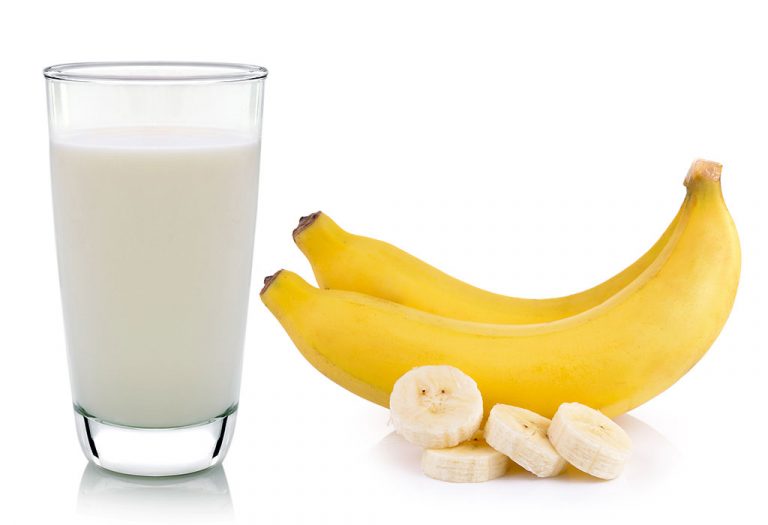 Eating Banana and Milk Together - Good or Bad?
