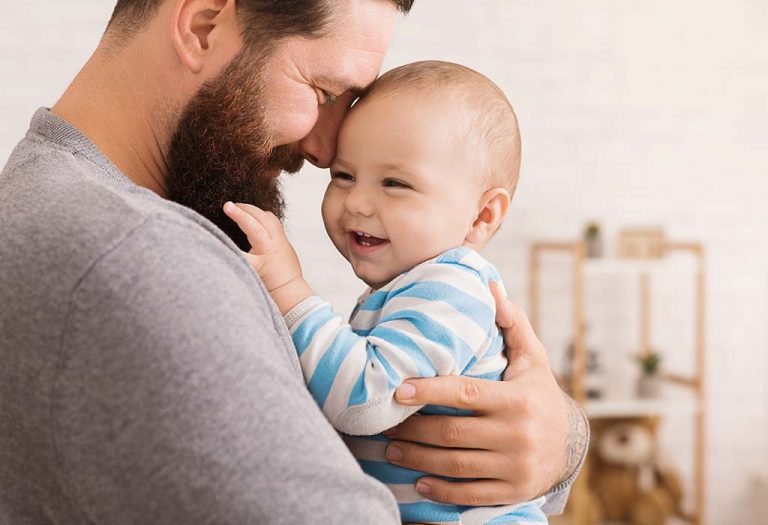 Bonding with Baby - Handy Guide for Dads to Get-Set-Go
