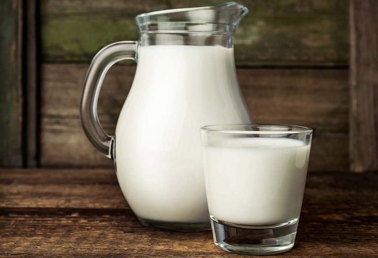 Best Time to Drink Milk - Morning or Night According to Ayurveda