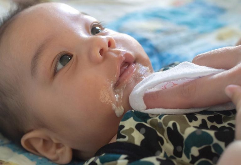Vomiting in Babies – Causes, Remedies and Prevention