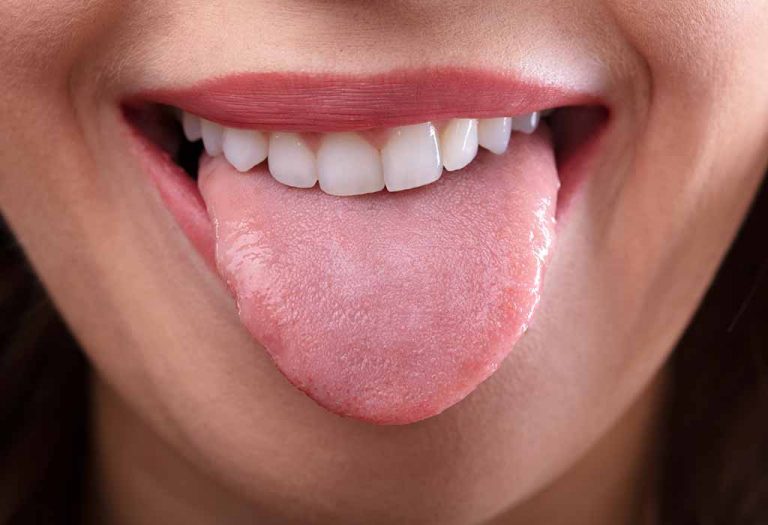 Easy Ways to Clean Your Tongue Properly