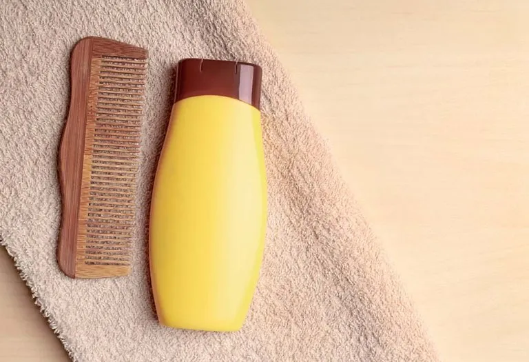 10 Surprising Benefits of Using a Wooden Comb for Your Hair and Scalp