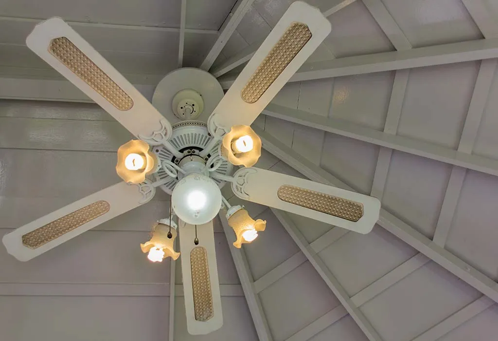 clean ceiling fan