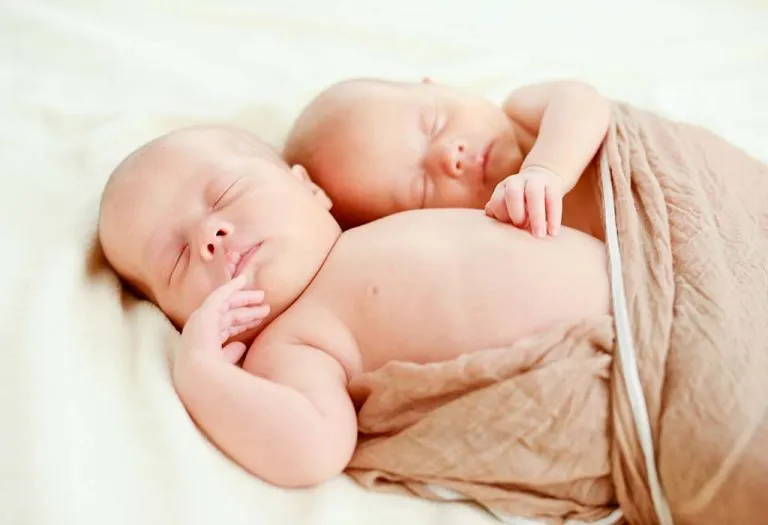 Easy Tips to Train Your Twins to Sleep Through the Night