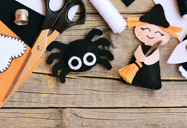10 Quick and Simple Halloween Crafts for Kids