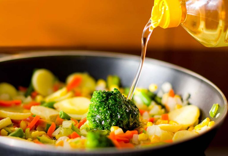 11 Best Cooking Oils for Weight Loss