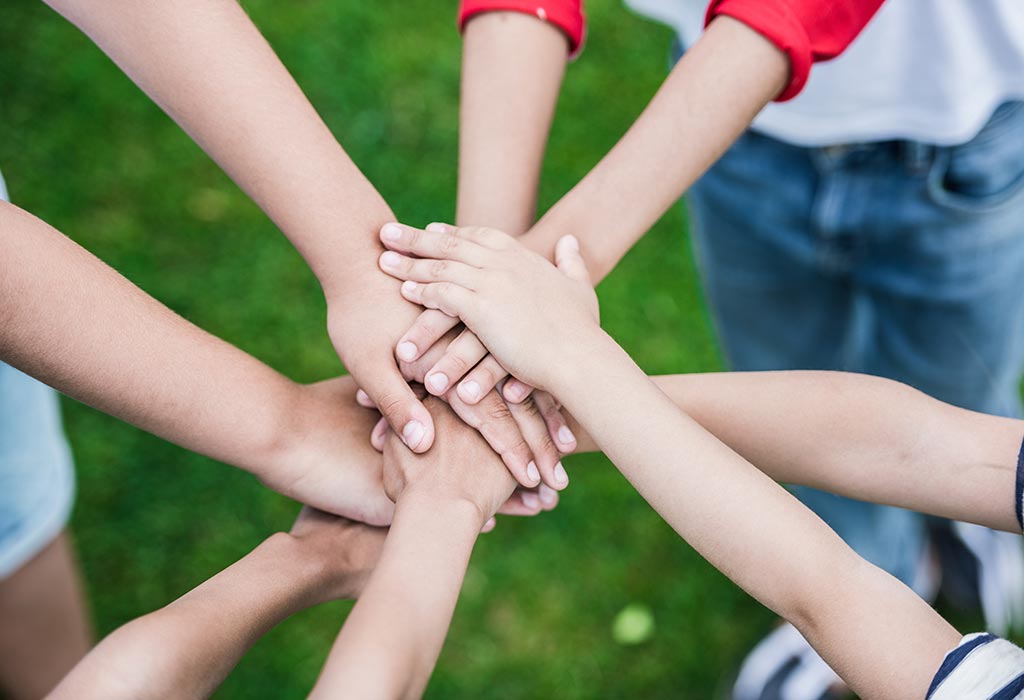 8 Easy Games for Kids You Can Play With Just Your Hands 