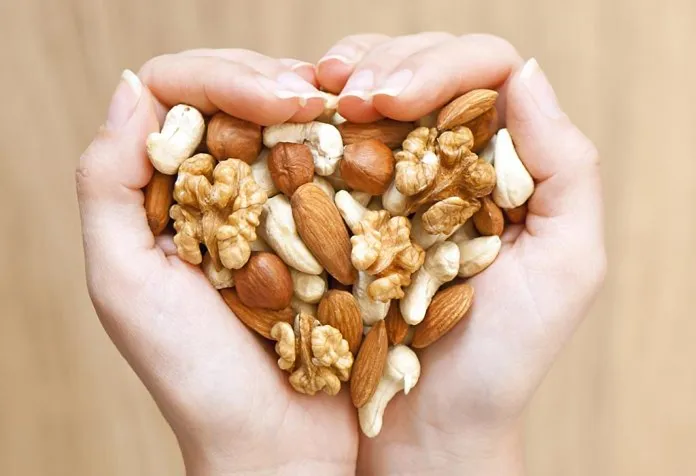 8 Best Nuts for Weight Loss