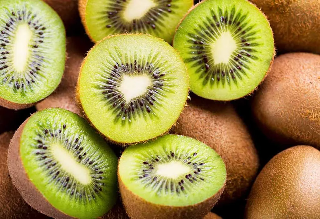 15 Amazing Health Benefits & Uses of Kiwi Fruit