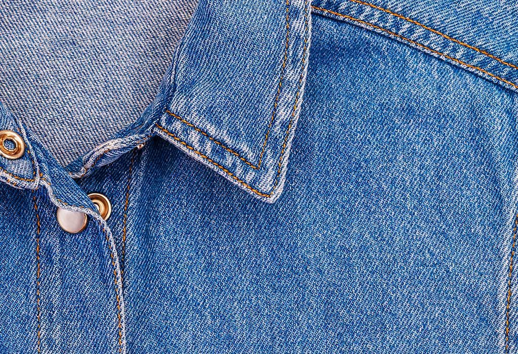 straightening the shirt collar