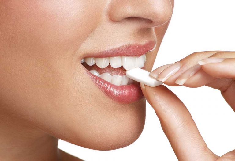 10 Surprising Benefits of Chewing Gum for Your Mind & Body