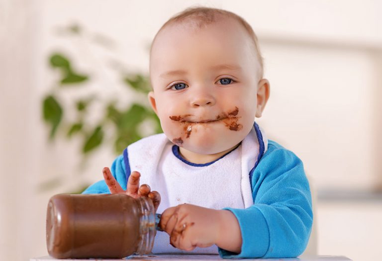 9 Ways You Can Stop Your Child From Unhealthy Snacking