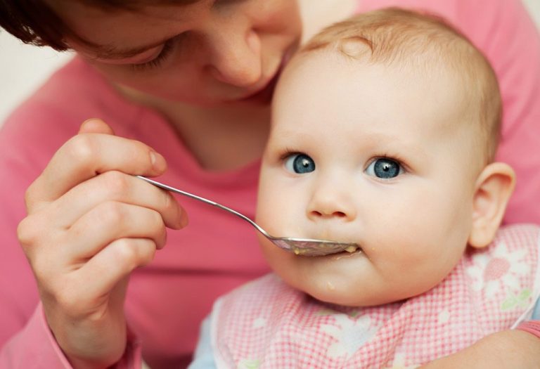 Baby's First Food - How to Introduce Solids to Baby?