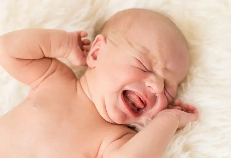 Gassy Baby - Causes, Signs and Home Remedies