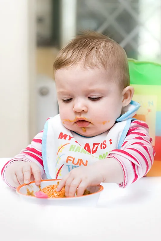 How Much Food Should a Baby Eat at 9 Months