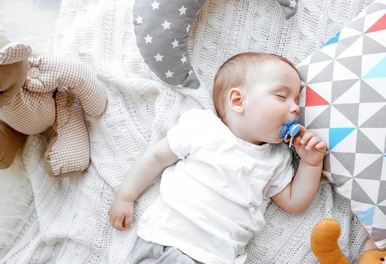 Pacifier For Babies- Benefits, Risks And Tips To Use Them