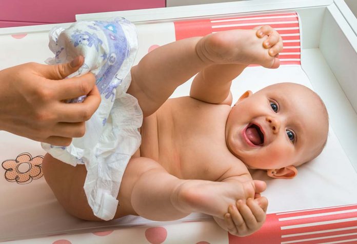 8 Brilliant Super Simple Diaper Hacks for New Moms for Easy Diaper Changing Time