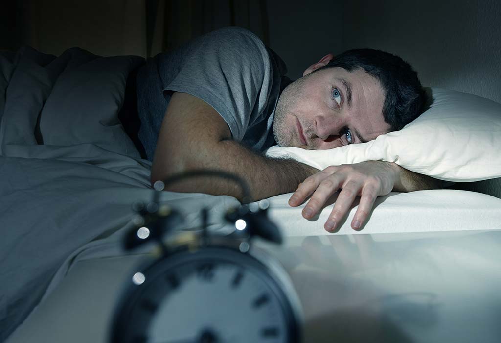 क्या बहुत देर से भोजन करना आपकी नींद को प्रभावित करता है?