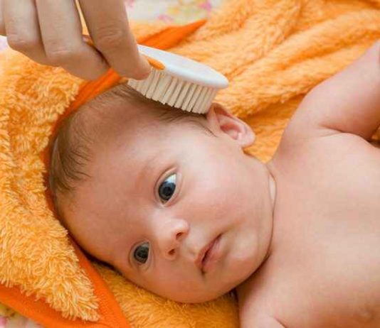 क्या बच्चों के बाल झड़ना नॉर्मल है? क्या बच्चों के बाल झड़ना नॉर्मल है?