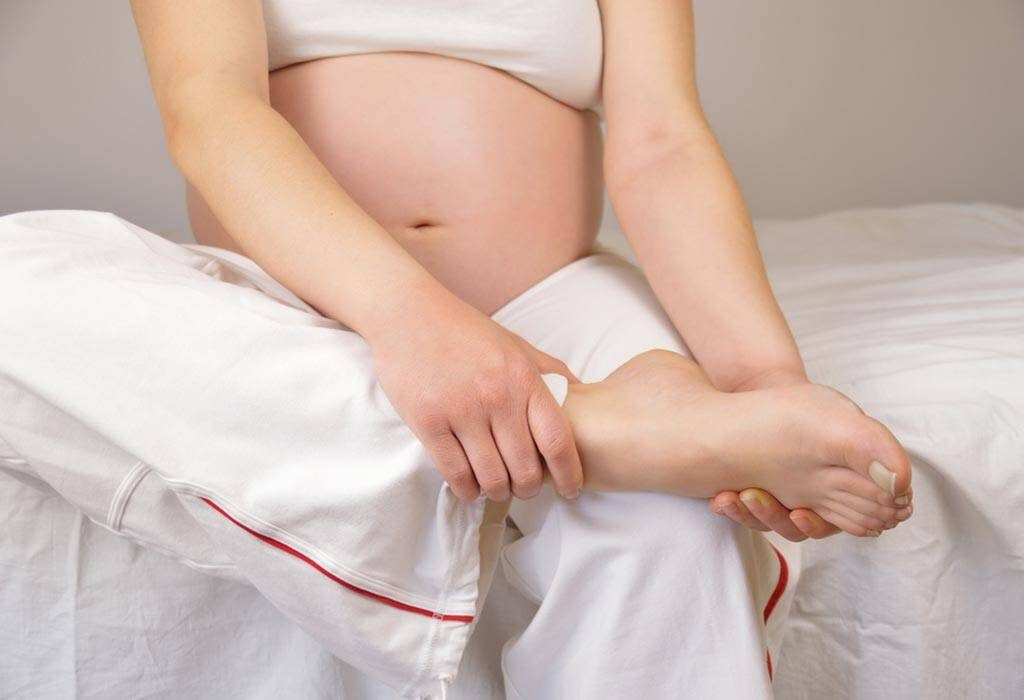 गर्भावस्था के दौरान पत्ता गोभी खाने से पैरों की सूजन को ठीक करता है 