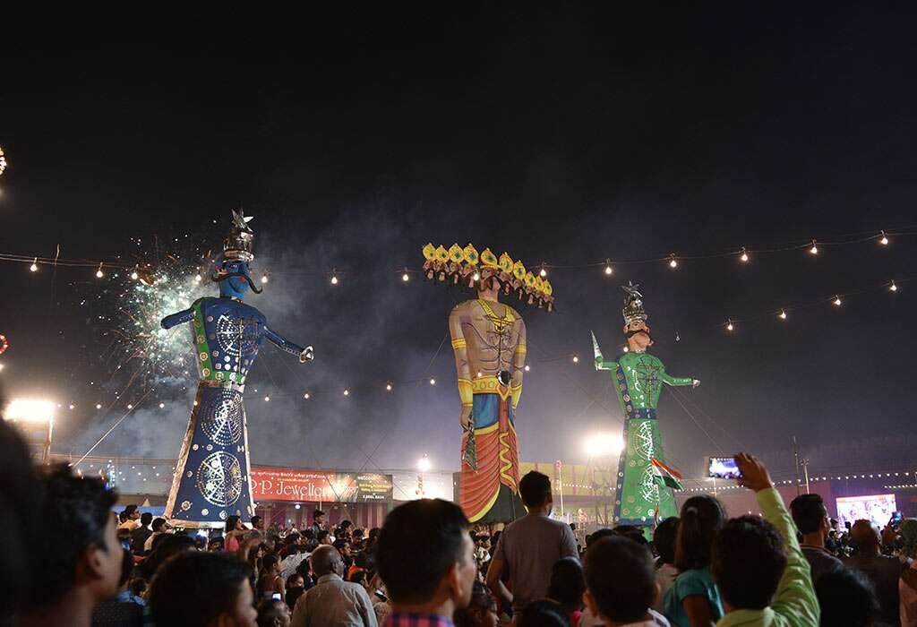 भारत में नवरात्रि का त्योहार कैसे मनाया जाता है?