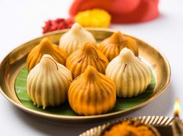 सबसे आसान मोदक रेसिपी सीखकर गणपति बाप्पा को करिए प्रसन्न विभिन्न मोदक रेसिपीज सीखकर गणपति बाप्पा को करिए प्रसन्न