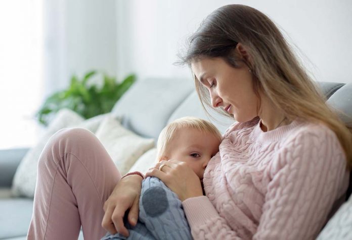 Common Troubles During Breastfeeding That No One Talks About