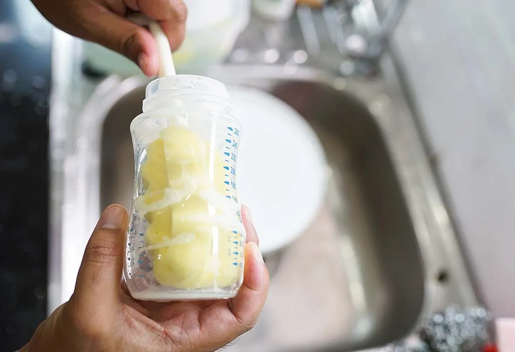 washing feeding bottle