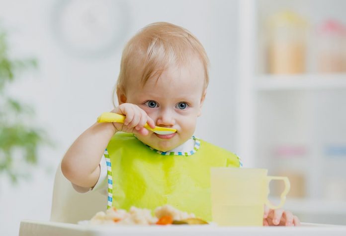 १३ महिन्यांच्या बाळासाठी अन्नपदार्थ – पर्याय, आहारतक्ता आणि पाककृती