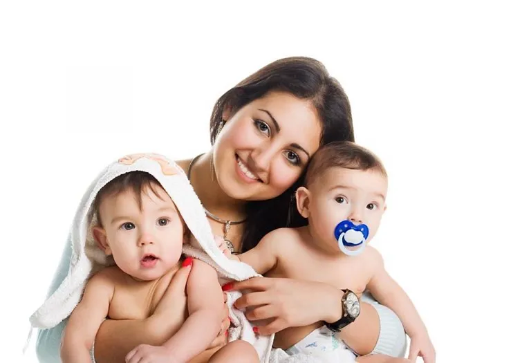 How a Mom Manages Her Twins Single-handedly