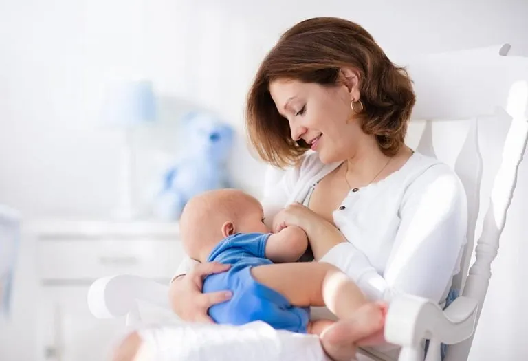 How I Dealt With Inadequate Breast Milk Supply As a New Mom