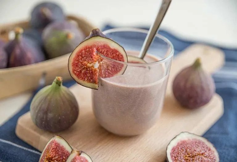 Almond Anjeer Milkshake Recipe