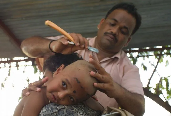 बाळाचा जावळ विधी: प्रक्रिया, सावधगिरी आणि टिप्स