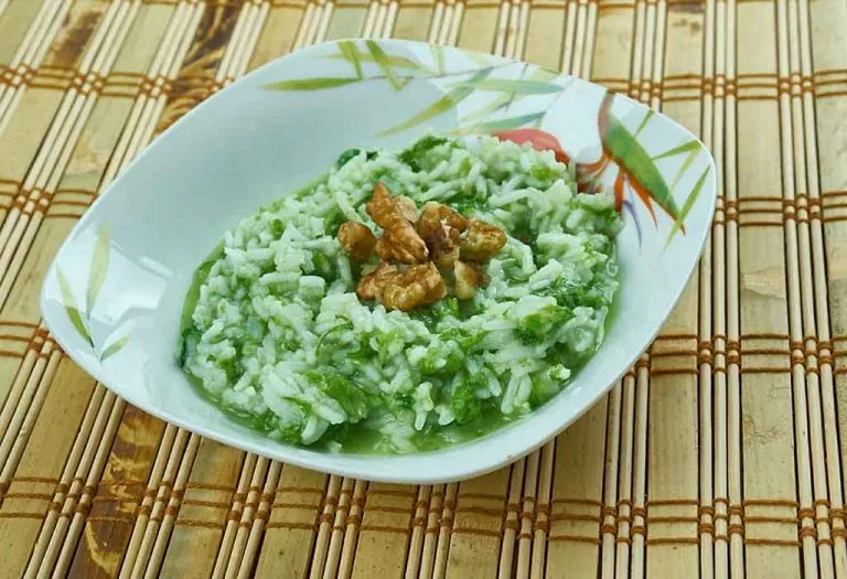 Palak Khichadi Recipe
