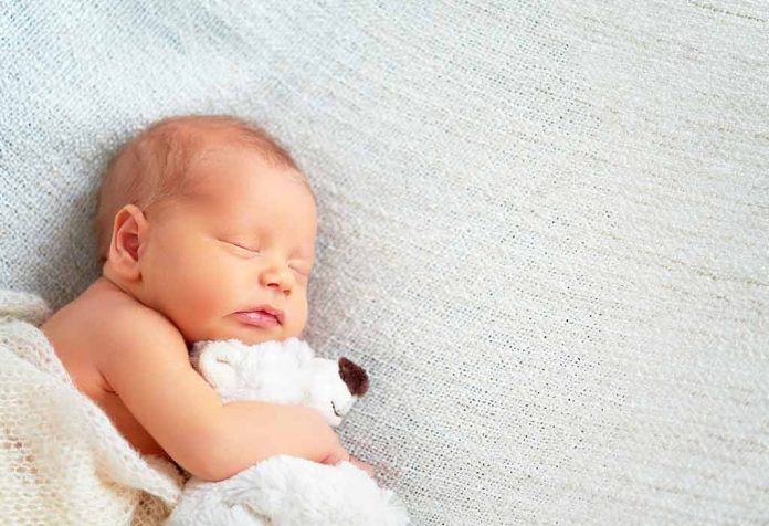 60 One Syllable Middle Names For Baby Boys and Girls