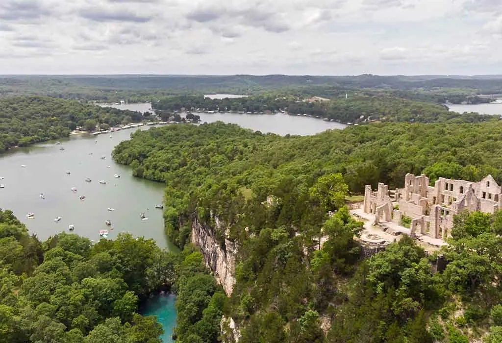 LAKE OZARK, MISSOURI