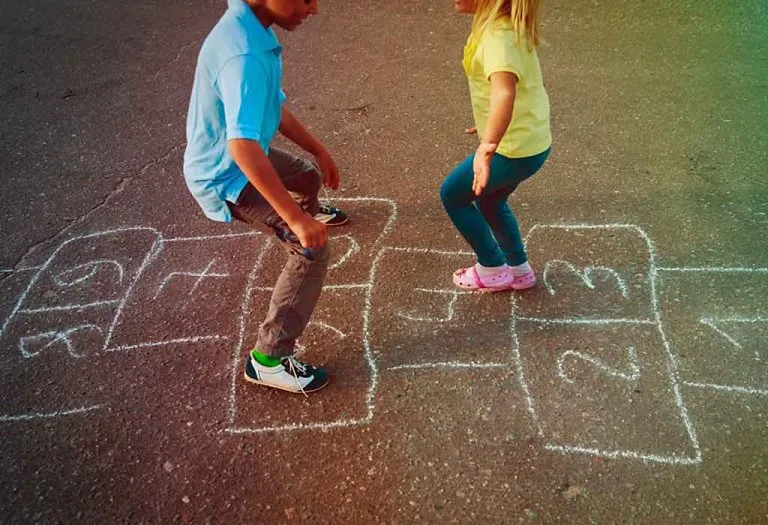 35 Amazing Free Activities for Kids