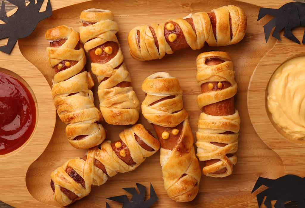 Spooky-Mummy-Hot-Dogs