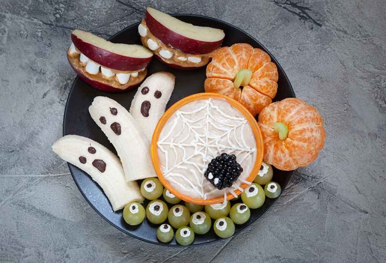 15 Delicious Halloween Treat Ideas For Kids